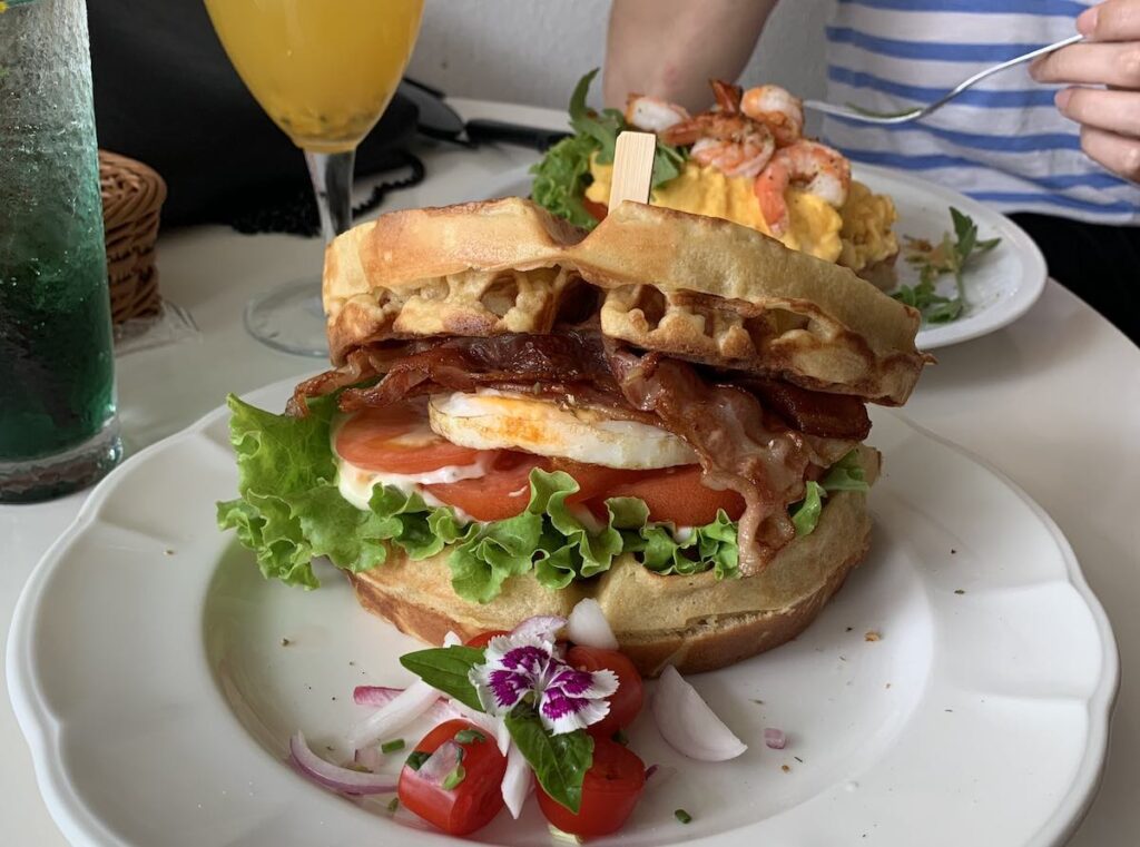 Sun Rays Breakfast and Brunch in Chiang Mai - Waffle sandwich