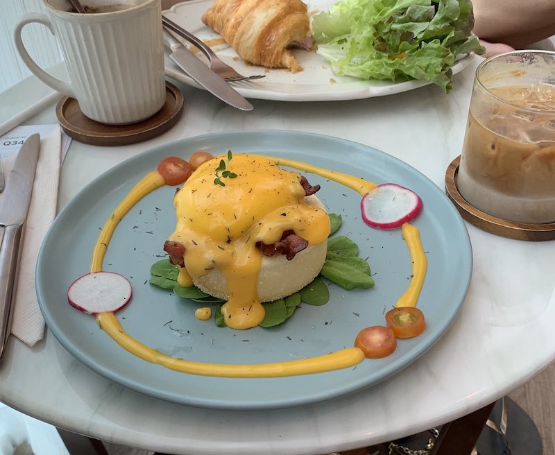 Eggs Benedict for breakfast at Sunday Baker in Chiang Mai